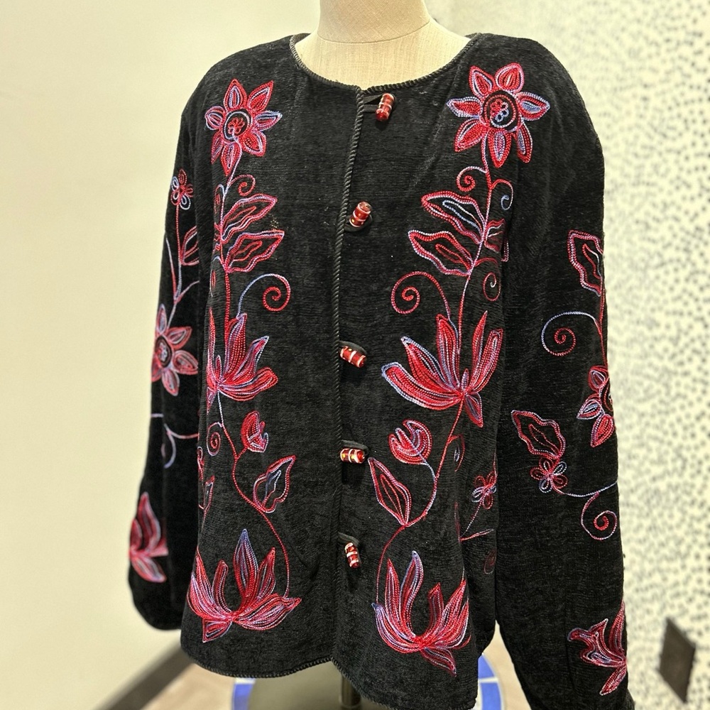 Embroidered Floral Black Sweater